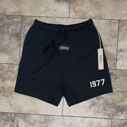 Fear of God Essentials Shorts Iron (Dark Grey) Size Small