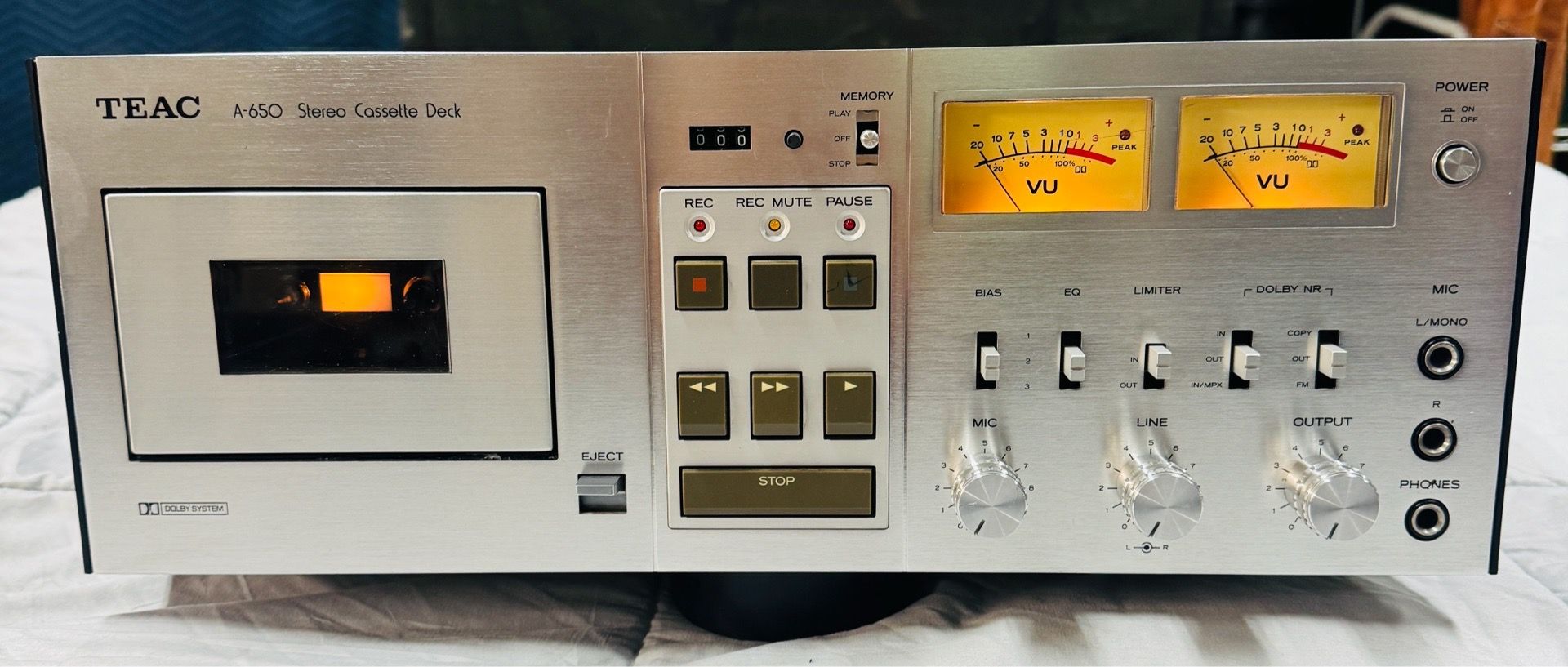 TEAC A‑650 VINTAGE HIGH FIDELITY CASSETTE DECK