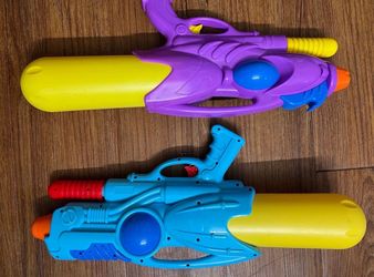 2 Pack Water Gun For Kids.Both 5$