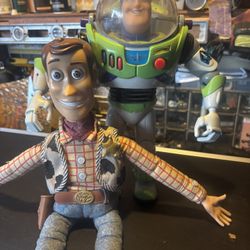 Disney-Woody And Buzz Lightyear 