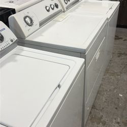 Whirlpool Gas Dryer And Washer Set 