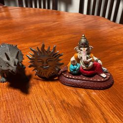 Buda Statue Rinocer Sun Sign Each $10