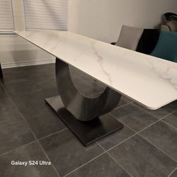 Beautiful Table Wiith Warranty/MUST GO!