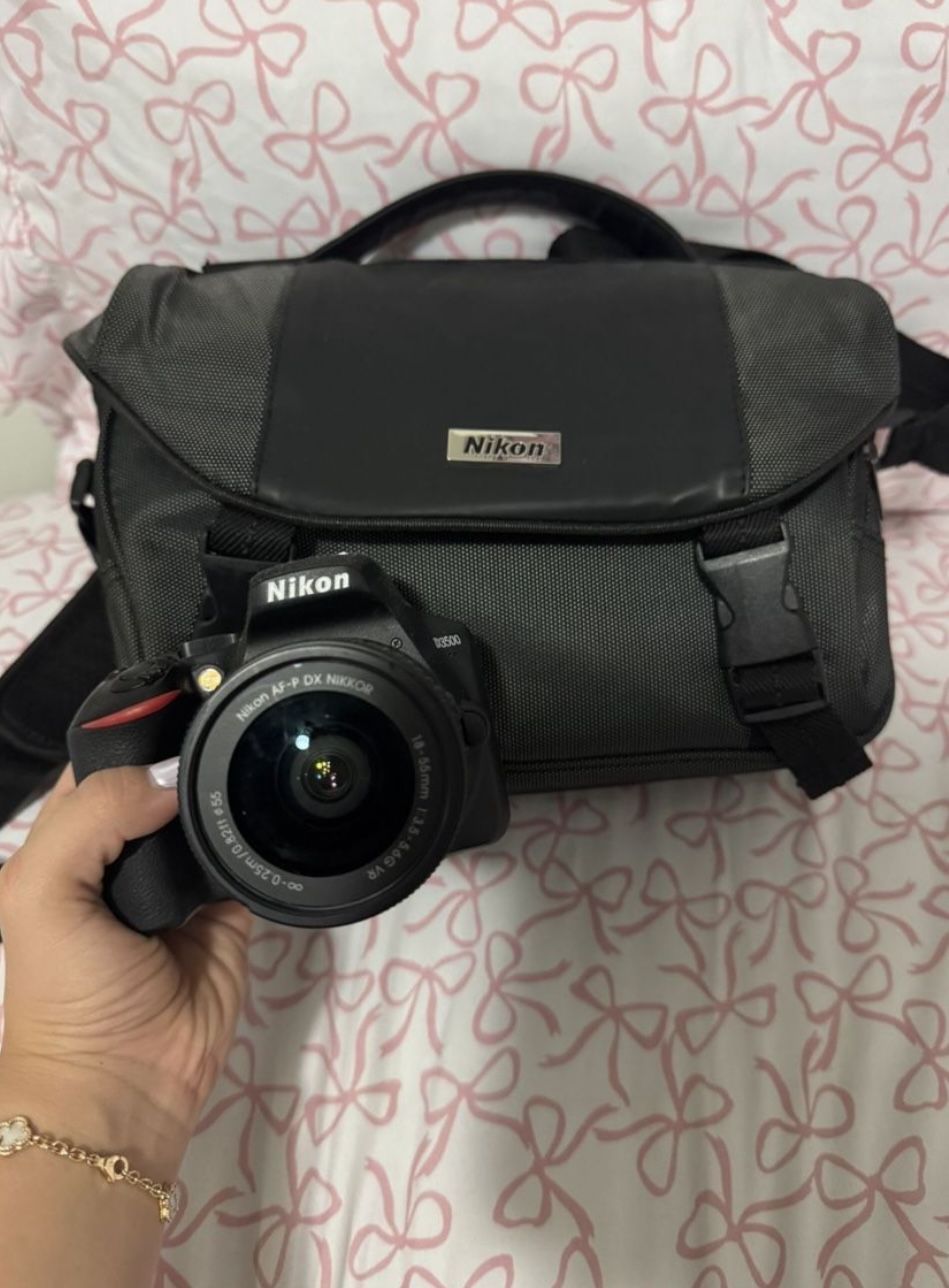 Nikon D3500