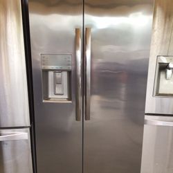 Frigidaire Side By Side Refrigerator 