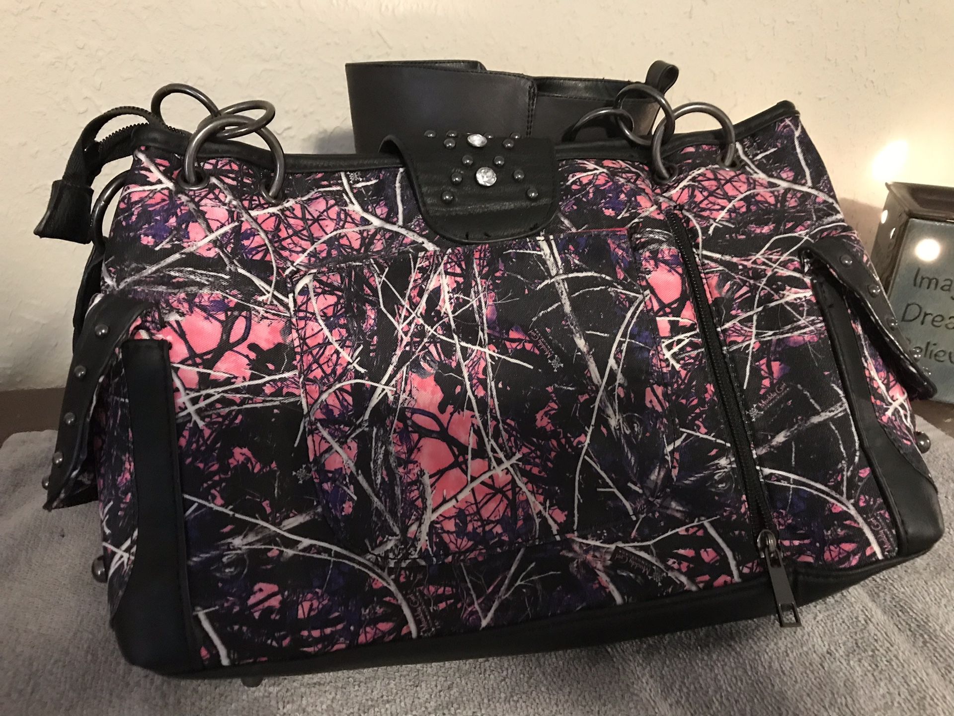 Pink camo conceal carry purse