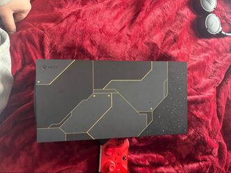 Xbox Series X plus red pro controller
