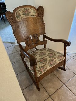 Antique solid Wood rocking chair