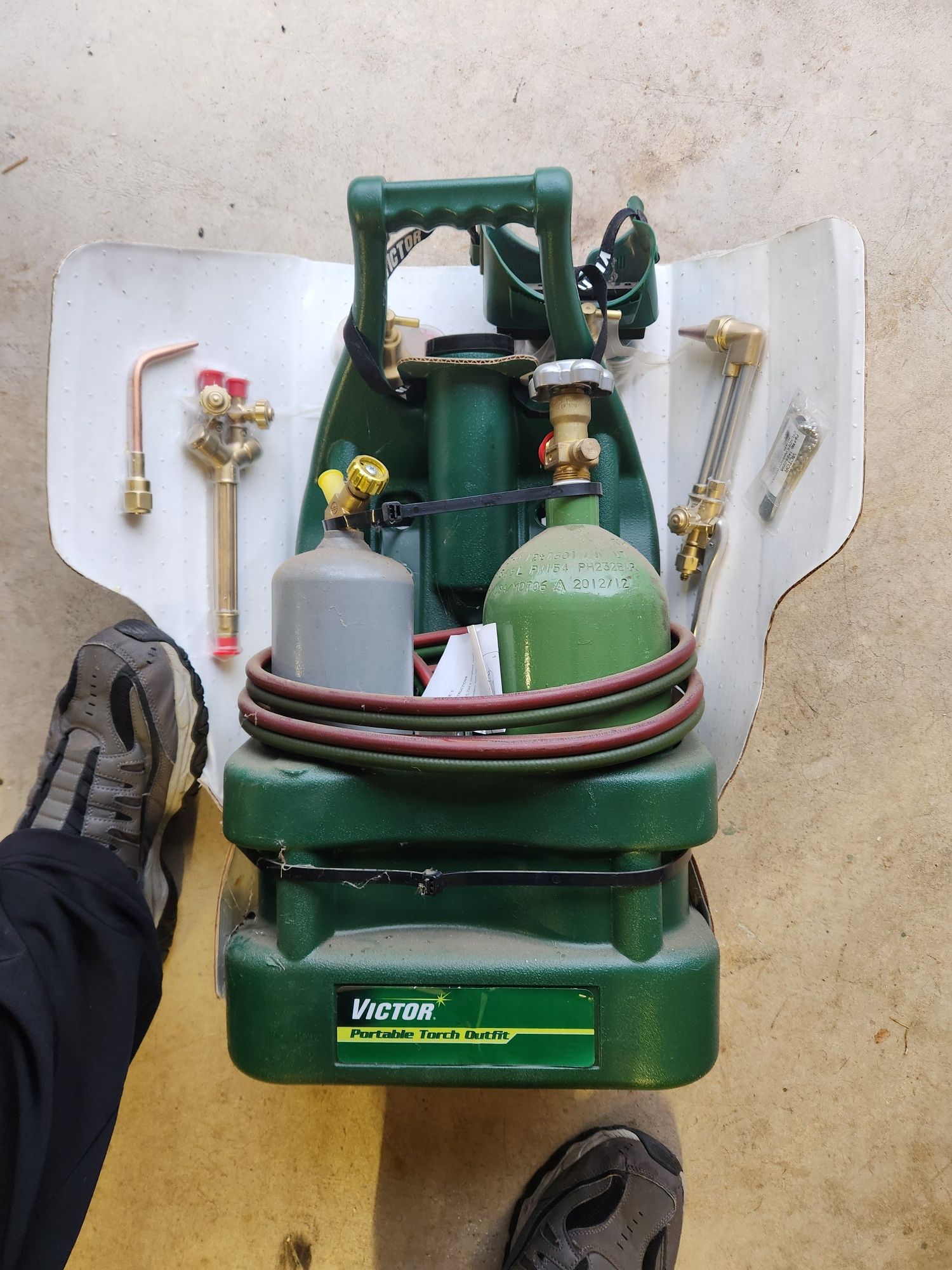 Selling Brand New Victor Portable Torch