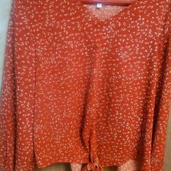 Long Sleeve Top With Tie Bottom XL