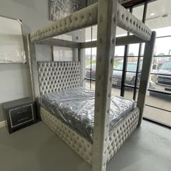 Canopy Bed 