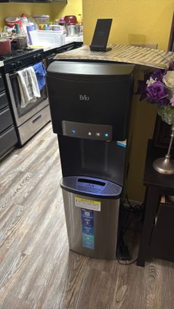 $299 Brand new Brio Hot and Cold with Ice dispenser
