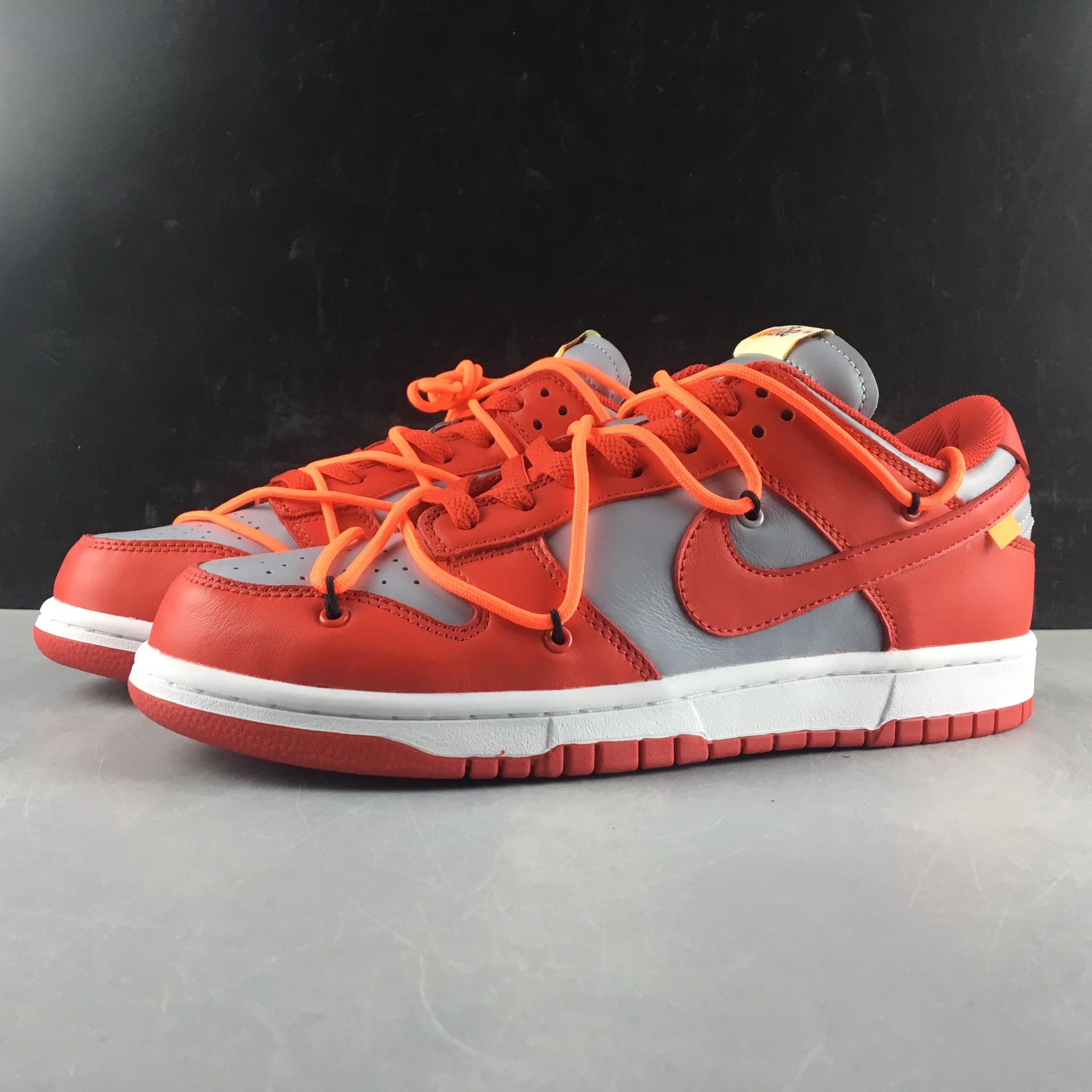 Nike Dunk Low Off-White University Red