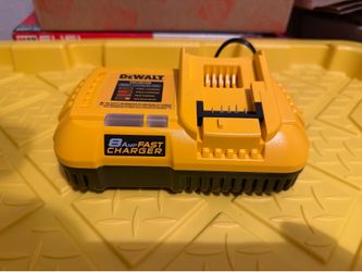 DEWALT.  8  Amp FAST CHARGER
