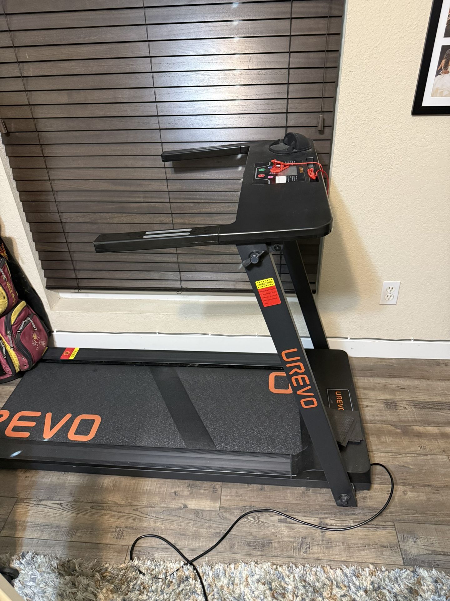 Urevo treadmill