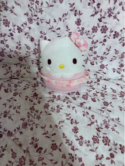 Hello kitty squishmellow