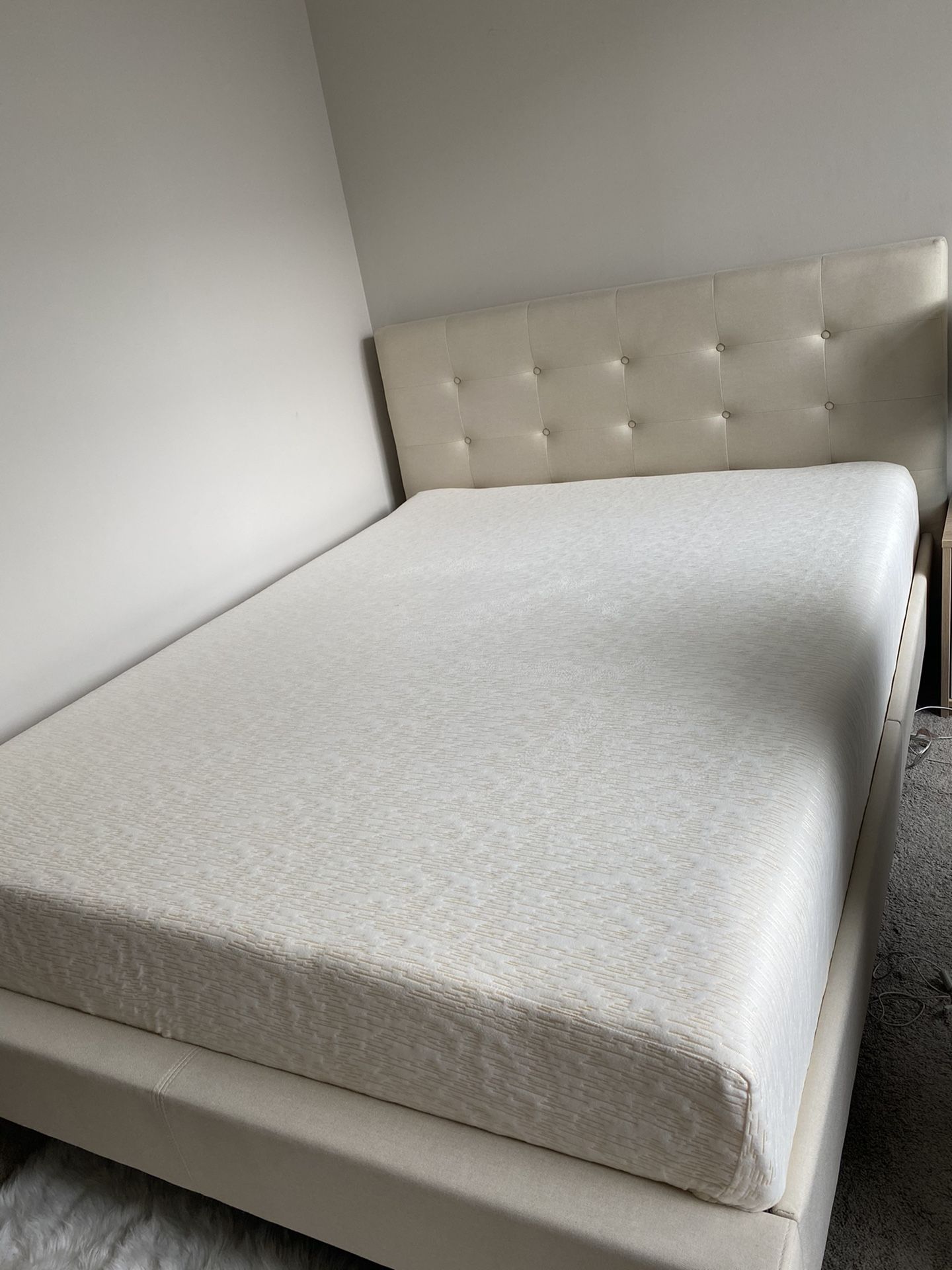 Queen size bed frame headboard and mattress