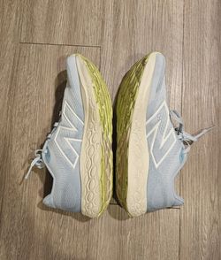 New Balance V8 680 Running Shoes Womens
