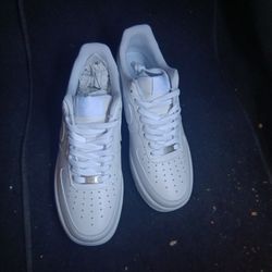 all White Air Force 1 