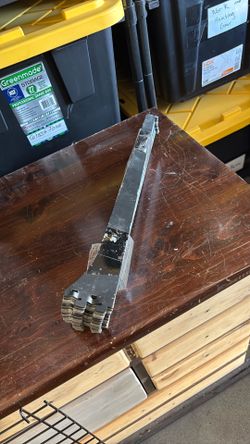 Heavy duty shelf brackets