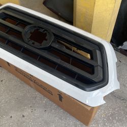 2021Toyota Tacoma ..grille 