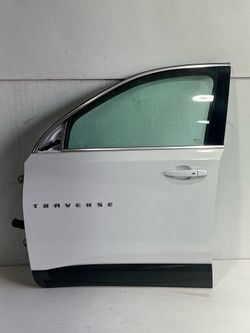 (6177) 18-23 Chevy Chevrolet Traverse Left Front Door 2018 2019 2020 2021 2022 2023