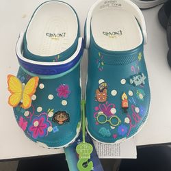 Disney Encanto Crocs Size 5j