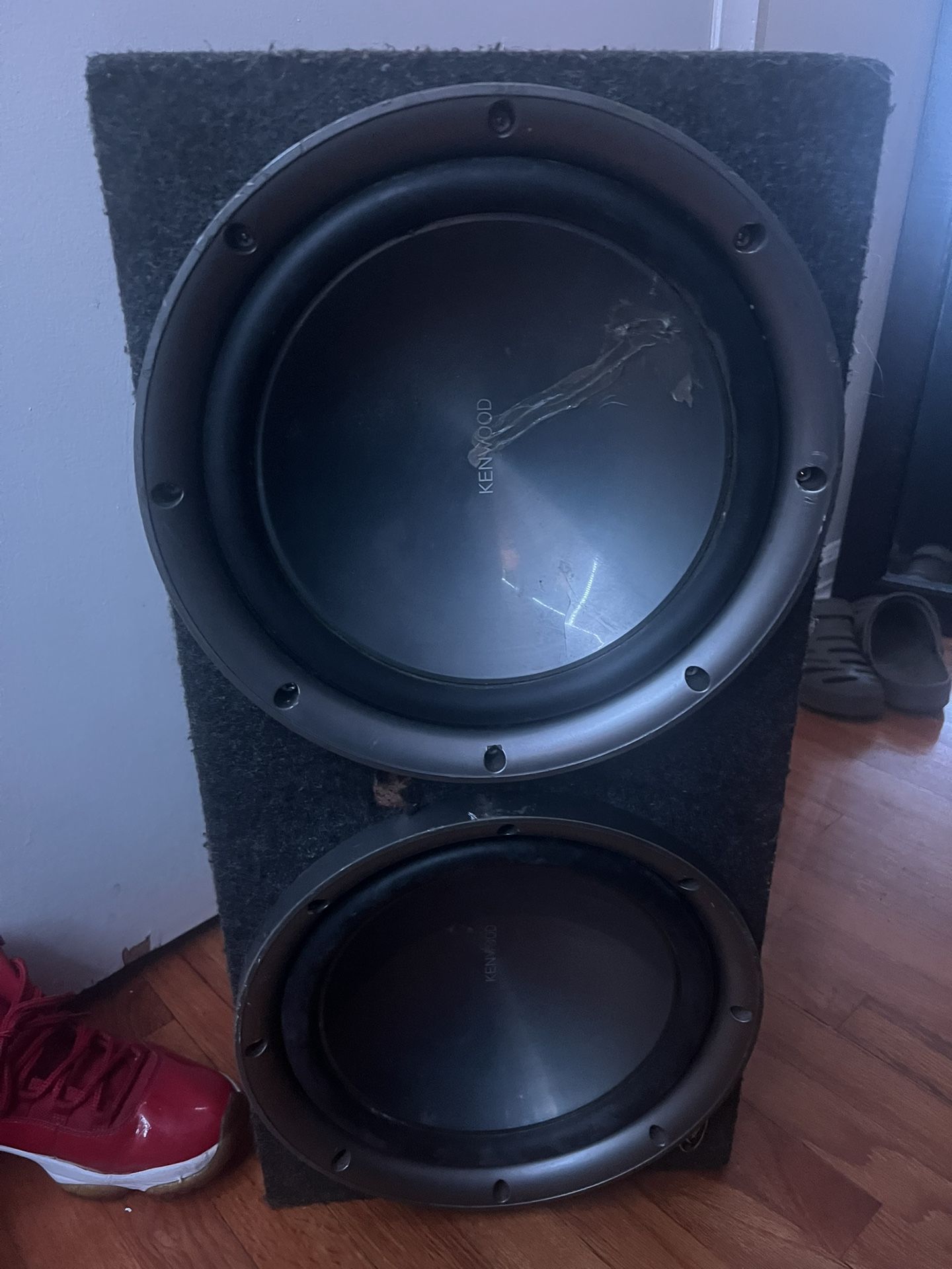 2/12 Kenwood Bass