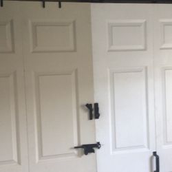 Barn doors with lock mechanism