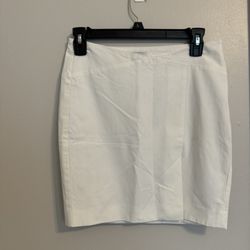 Bebé White Skirt Size 2