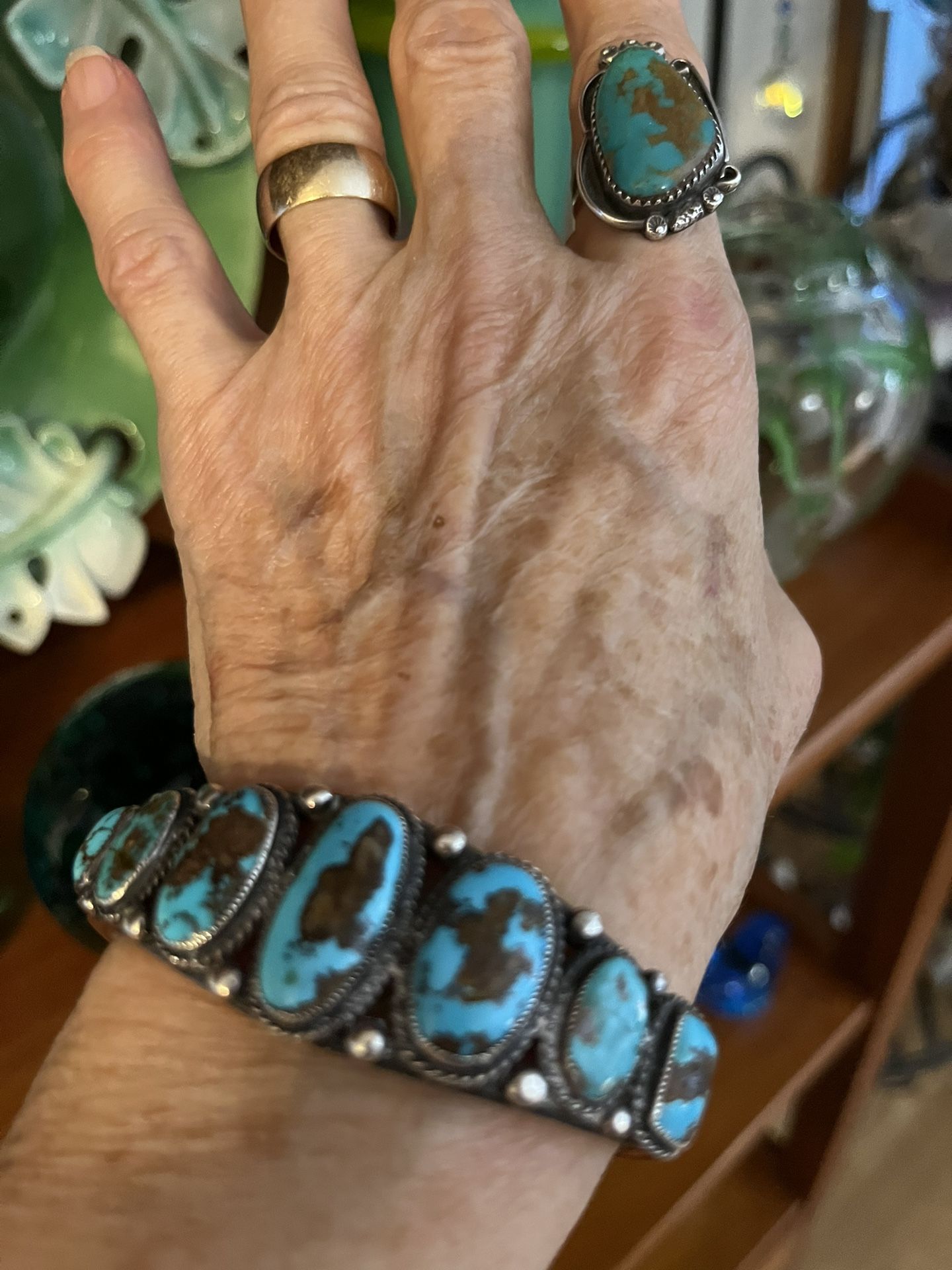 Vintage 20s To 40s Stunning Turquoise And Sterling Silver Navajo Cuff Bracelet