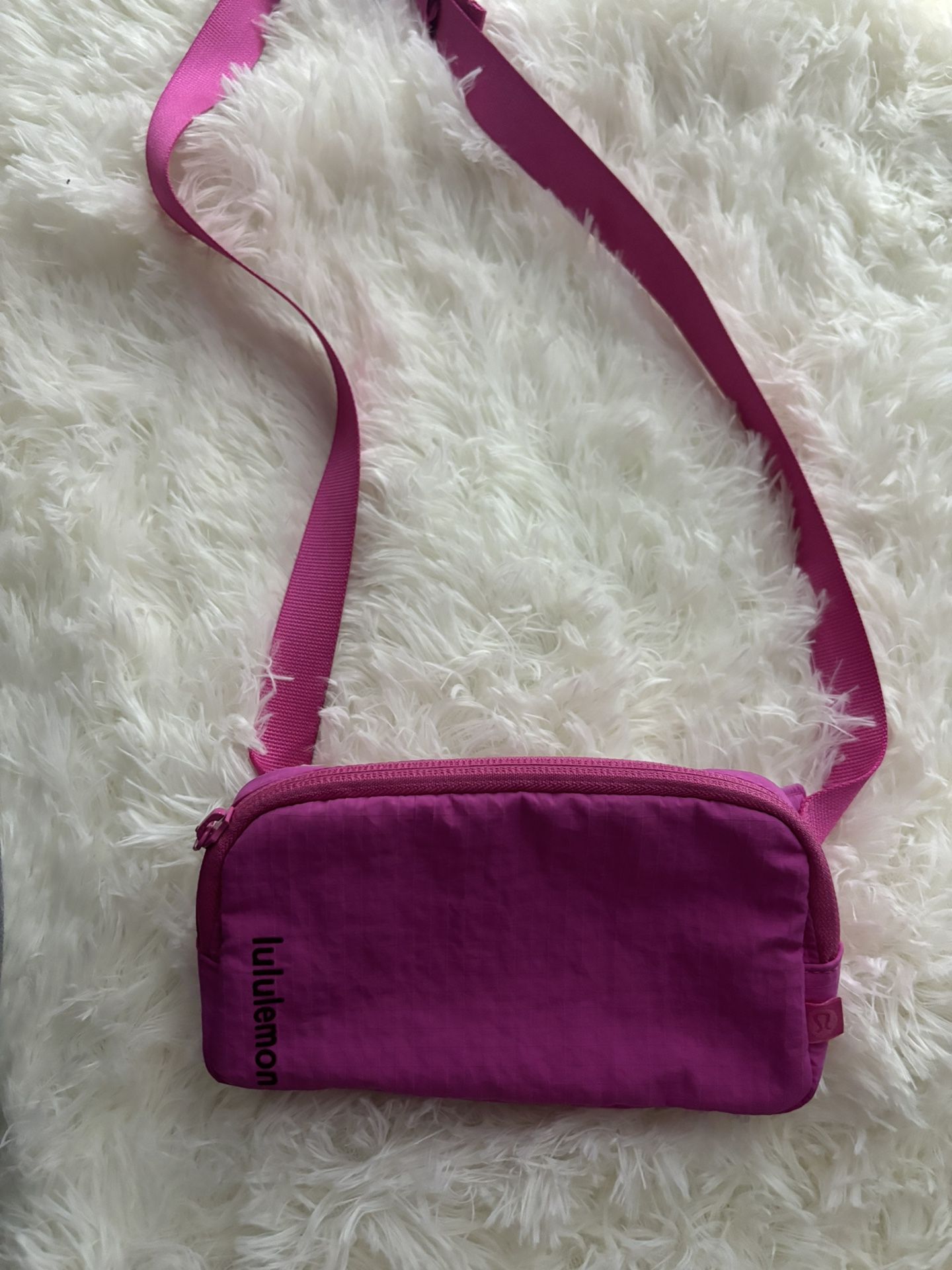 Lulu Lemon Cross Body 