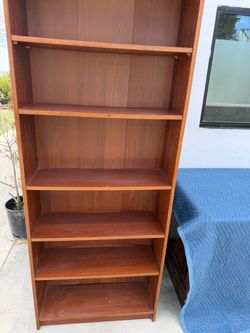 6 shelf bookcase/display cabinet for $15
