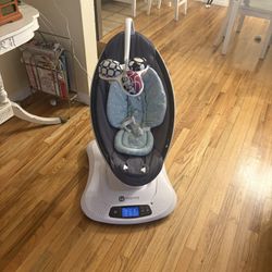 4moms mamaRoo 4 Baby Swing – Mint Condition