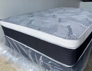 Cal King Euro Bamboo Pillow Top!!