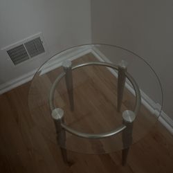 Round Side Table 