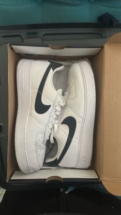 Black and white AF1