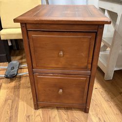 Beautiful wood 2 drawer filing desk cabinet 24” deep 20” wide 30” tall excellent condition 