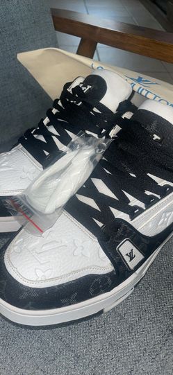 Black LV Trainers 🖤