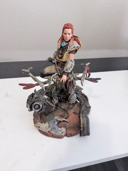 Horizon Zero Dawn Statue (DAMAGED)