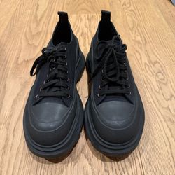Alexander Mcqueen Sneakers Tread Slick black  EU 41