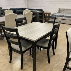 BLACK FRIDAY SALES!! 5pc Dining Table Set