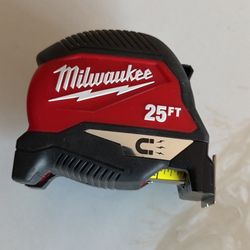 Milwaukee 25 ft. Compact Magnetic Tape measure 
