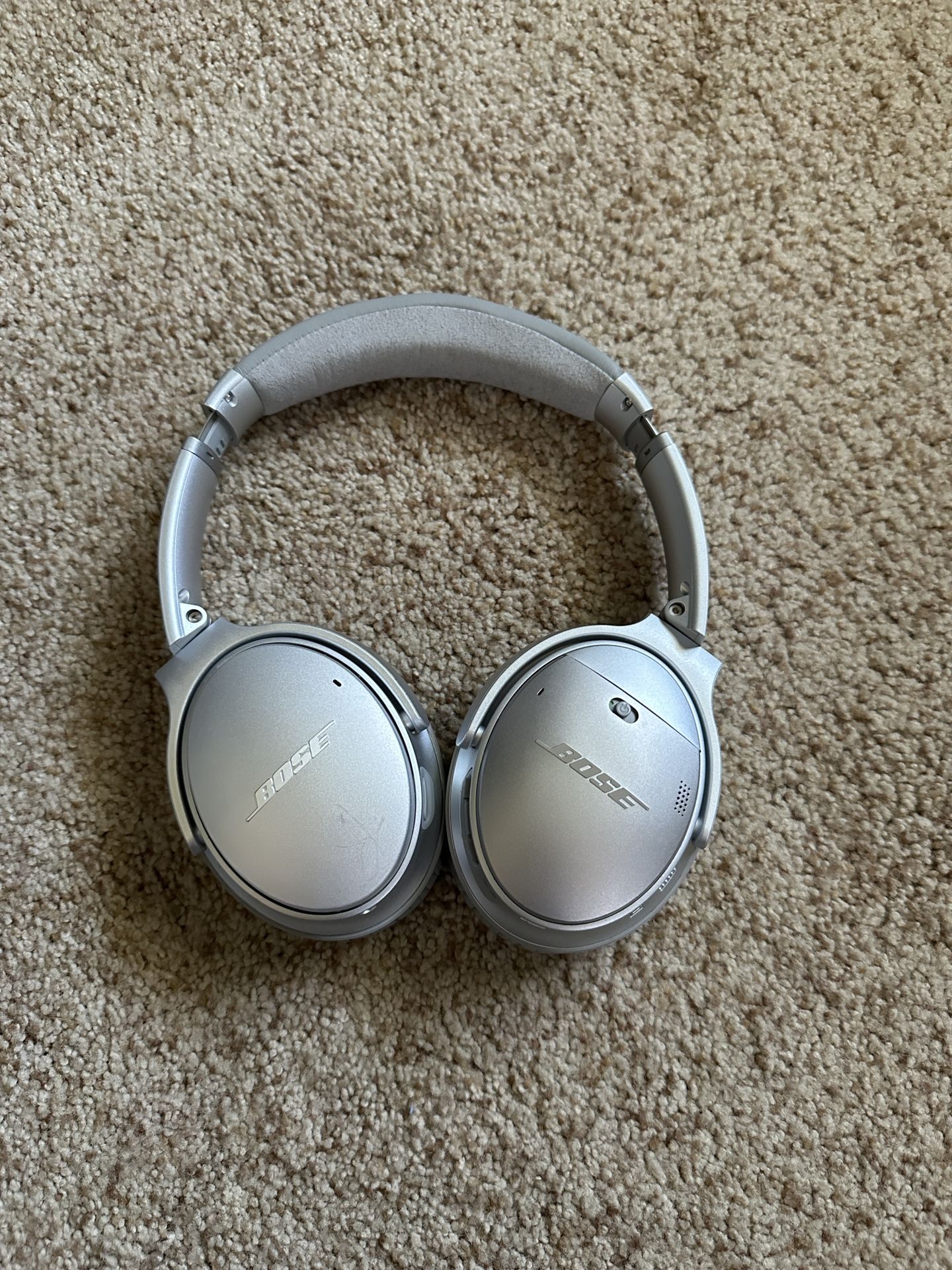 Bose QC35 ii Wireless Bluetooth Headphones Silver