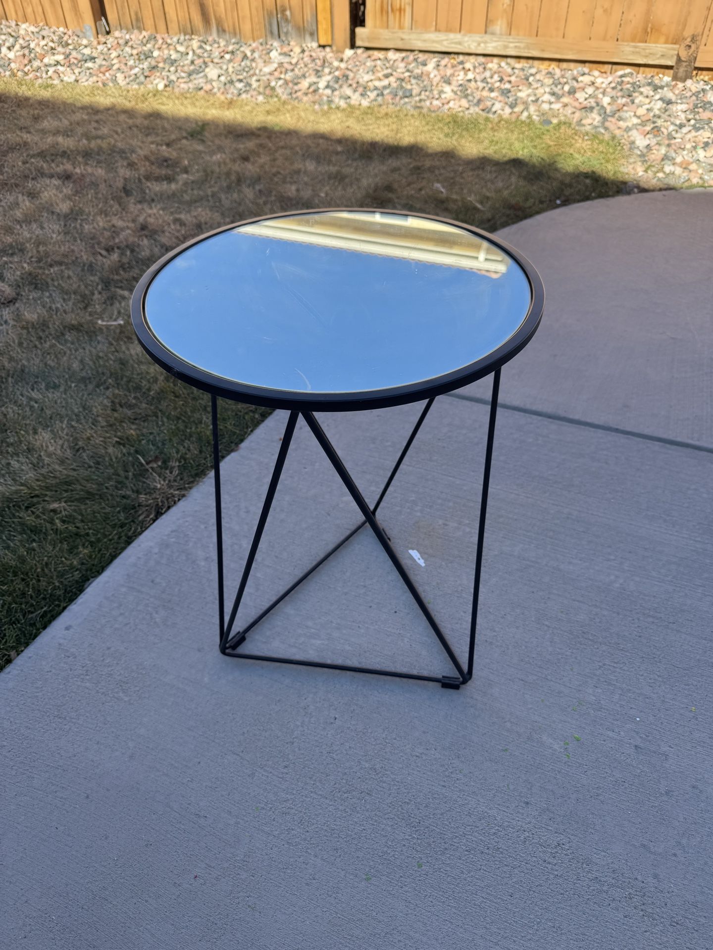 Modern Metal Accent Table with Round Mirror Top in Black
