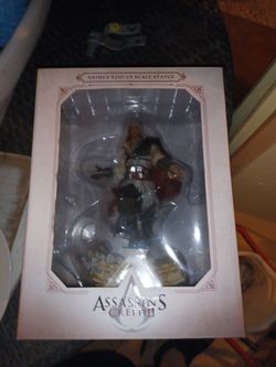 ASSASSIN'S CREED 2 ANIMUS EZIO 1/8 SCALE STATUE COLLECTIBLE