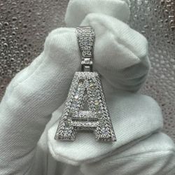 A Moissanite Initial in Sterling Silver with a CTW of 2.80 in Bugget Style