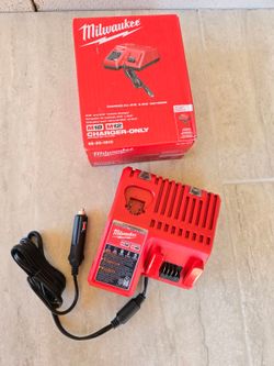 Milwaukee Vehicle Charger 18V/12V