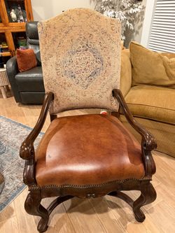 Captains chairs