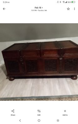 Vintage Chest/Coffee Table with slide out storage